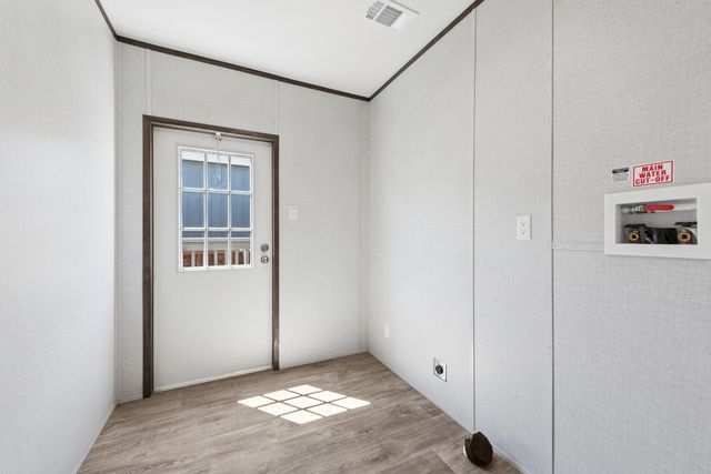 815 Thicket Trail, Granbury, TX 76048