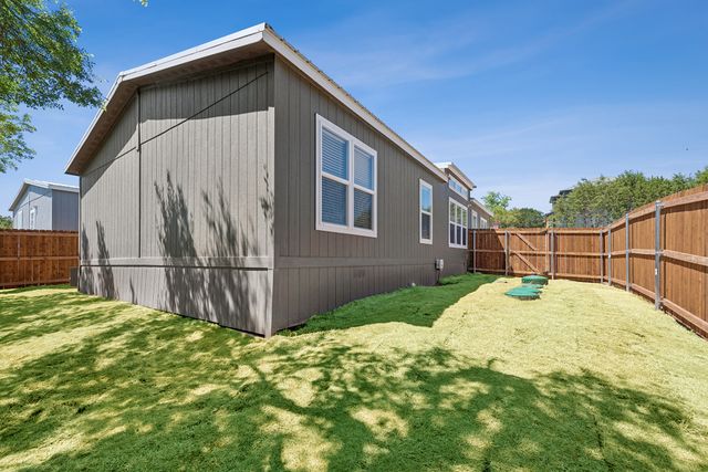 815 Thicket Trail, Granbury, TX 76048