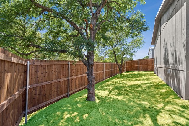 815 Thicket Trail, Granbury, TX 76048