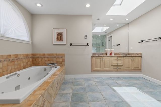 7 Blacksmith Way, Saugus, MA 01906