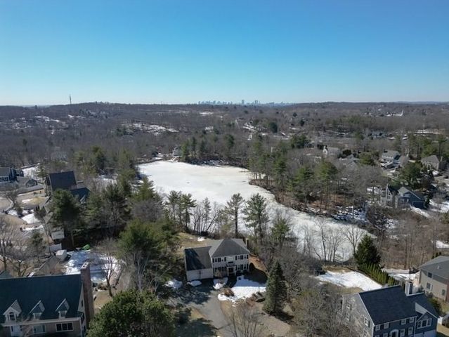 7 Blacksmith Way, Saugus, MA 01906