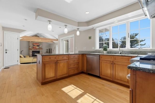 7 Blacksmith Way, Saugus, MA 01906