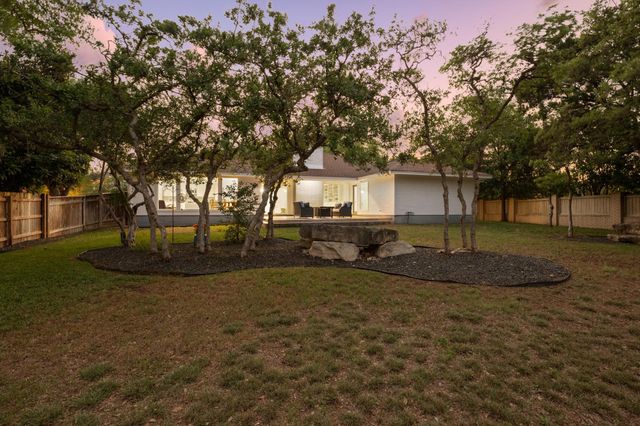 6104 Carry Back LN, Austin, TX 78746