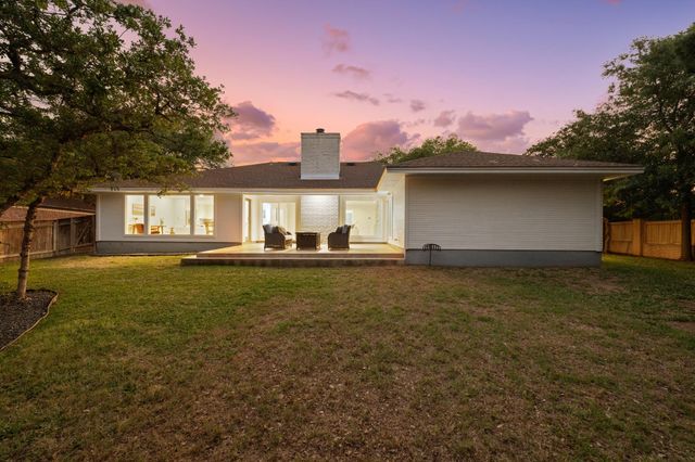 6104 Carry Back LN, Austin, TX 78746