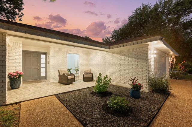 6104 Carry Back LN, Austin, TX 78746