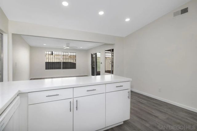 6296 Varney Dr, San Diego, CA 92114