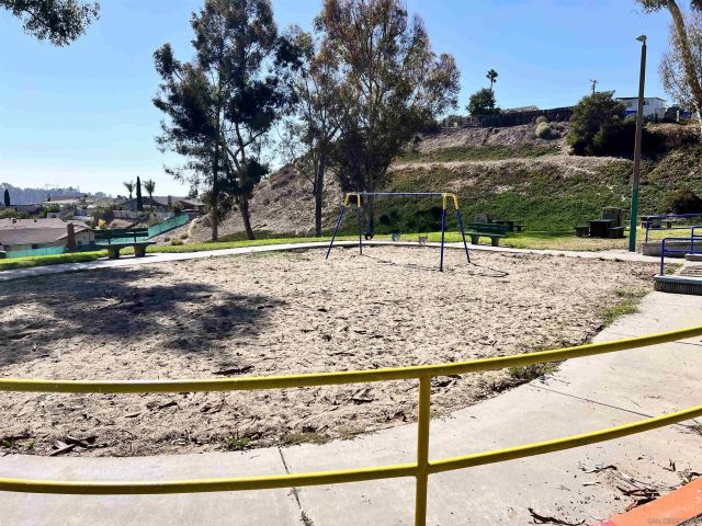 6296 Varney Dr, San Diego, CA 92114