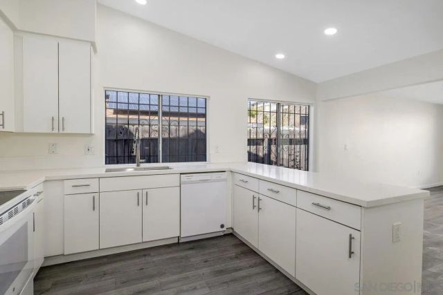 6296 Varney Dr, San Diego, CA 92114