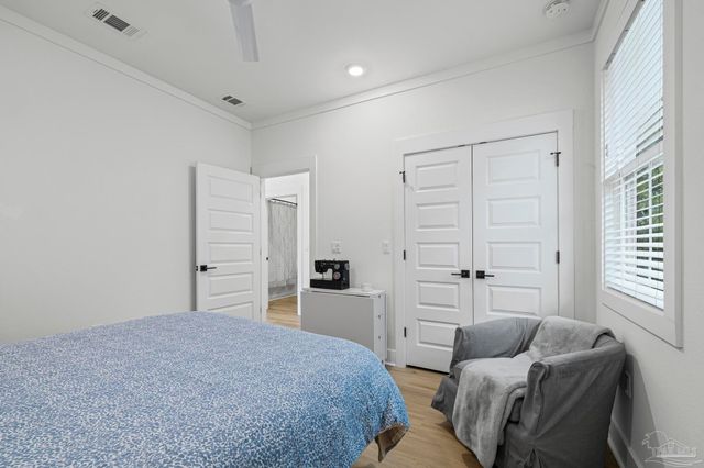 1421 E Texar Dr, Pensacola, FL 32503