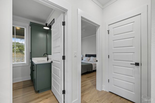 1421 E Texar Dr, Pensacola, FL 32503