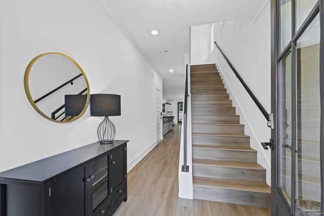 1421 E Texar Dr, Pensacola, FL 32503