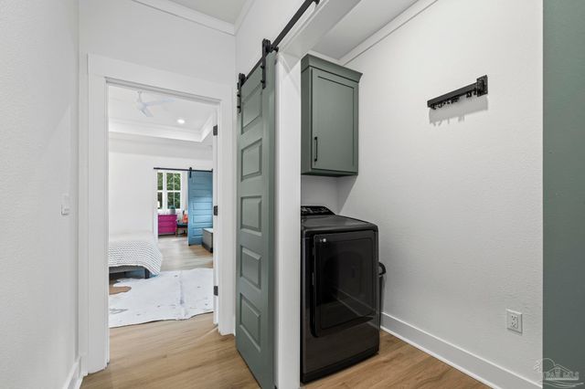 1421 E Texar Dr, Pensacola, FL 32503