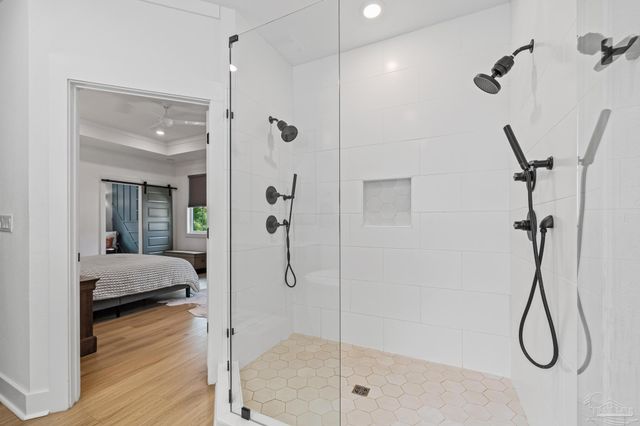 1421 E Texar Dr, Pensacola, FL 32503