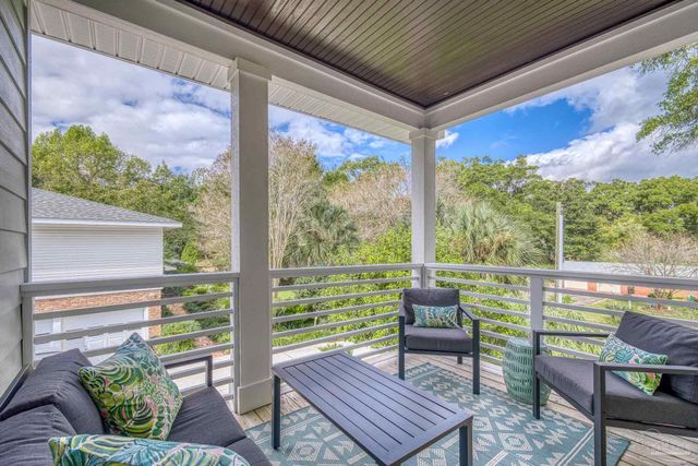 1421 E Texar Dr, Pensacola, FL 32503