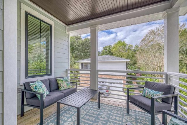 1421 E Texar Dr, Pensacola, FL 32503