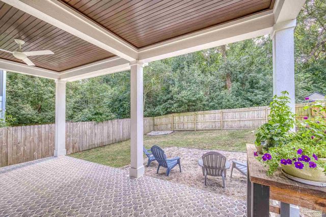 1421 E Texar Dr, Pensacola, FL 32503