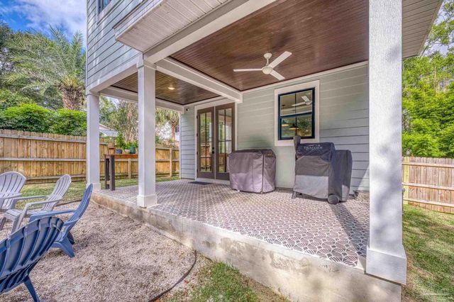 1421 E Texar Dr, Pensacola, FL 32503