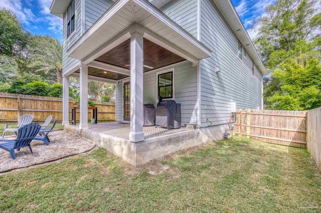 1421 E Texar Dr, Pensacola, FL 32503