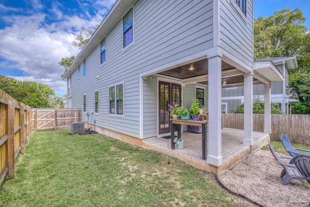 1421 E Texar Dr, Pensacola, FL 32503