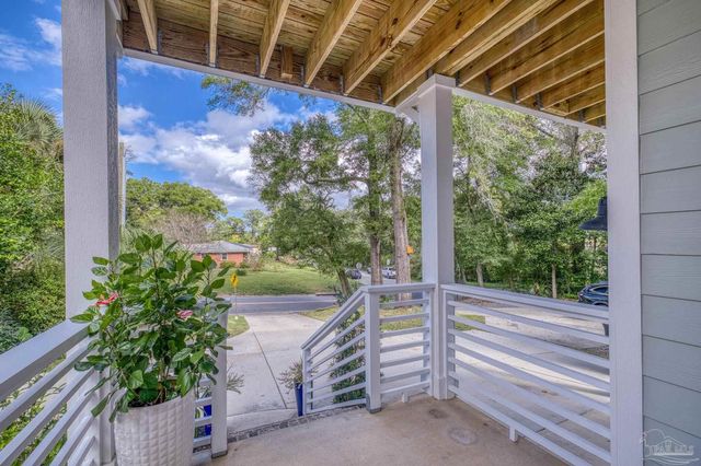 1421 E Texar Dr, Pensacola, FL 32503