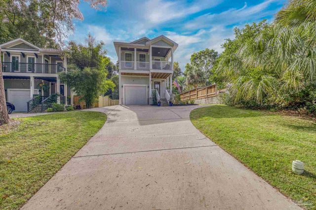 1421 E Texar Dr, Pensacola, FL 32503