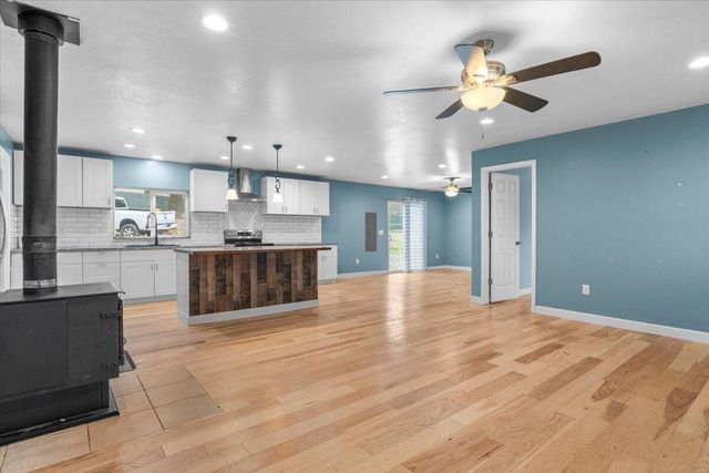 2526 Upper River Road, Grants Pass, OR 97526