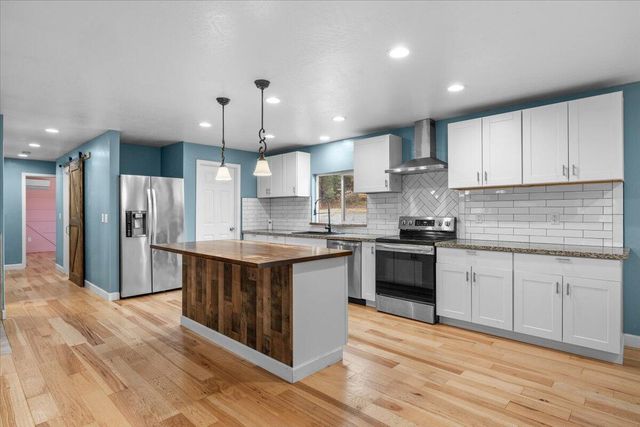 2526 Upper River Road, Grants Pass, OR 97526