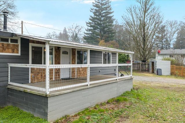 2526 Upper River Road, Grants Pass, OR 97526