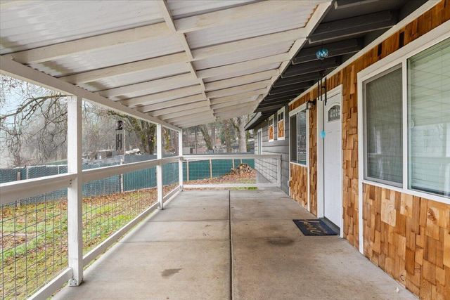 2526 Upper River Road, Grants Pass, OR 97526