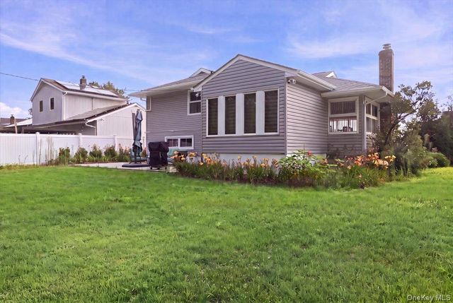 658 Richmond Road, East Meadow, NY 11554