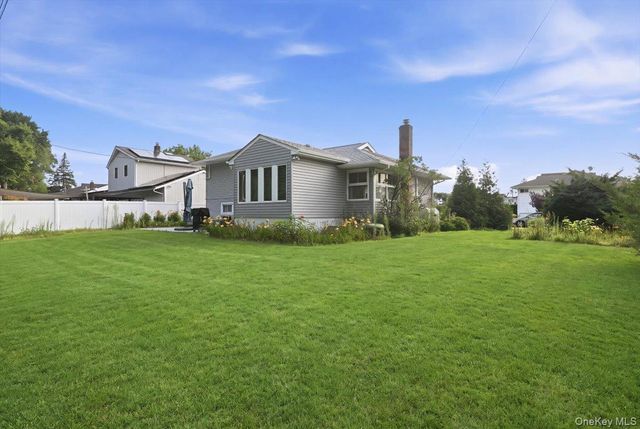 658 Richmond Road, East Meadow, NY 11554