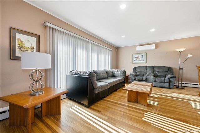 658 Richmond Road, East Meadow, NY 11554