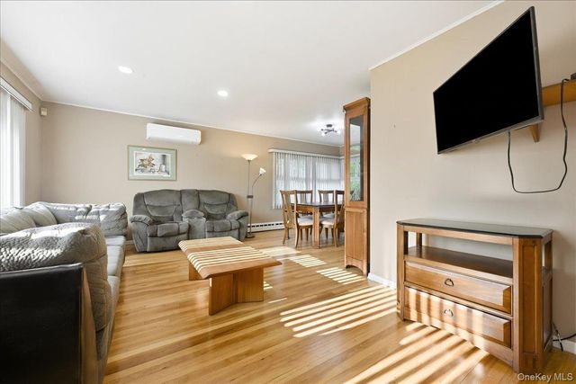 658 Richmond Road, East Meadow, NY 11554