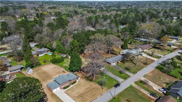 580 Lee Ann SW Drive, Smyrna, GA 30082