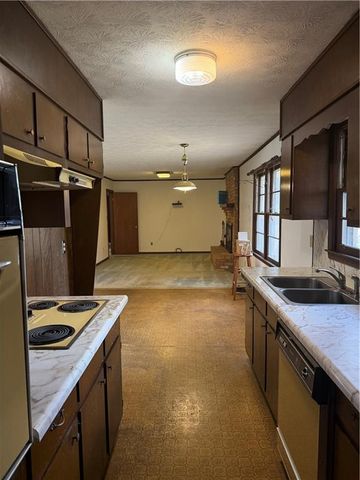 580 Lee Ann SW Drive, Smyrna, GA 30082