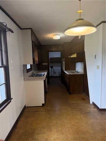 580 Lee Ann SW Drive, Smyrna, GA 30082