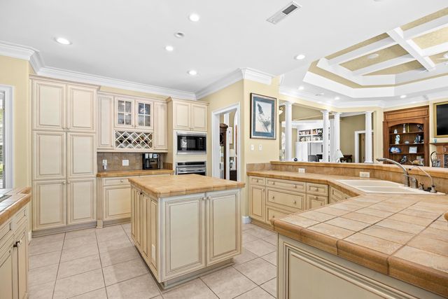 21 Highwood Circle, Murrells Inlet, SC 29576