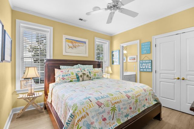 21 Highwood Circle, Murrells Inlet, SC 29576