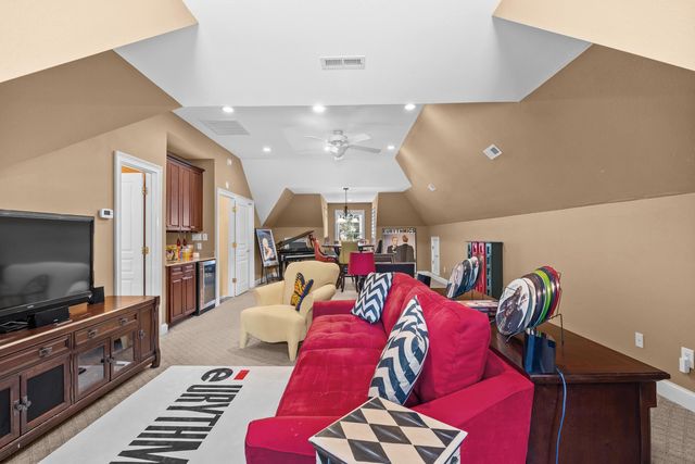 21 Highwood Circle, Murrells Inlet, SC 29576
