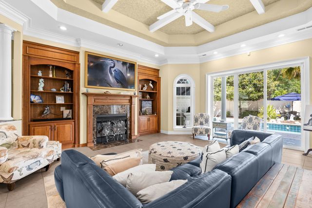 21 Highwood Circle, Murrells Inlet, SC 29576