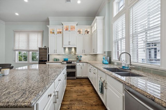 246 E 28th Street, Houston, TX 77008