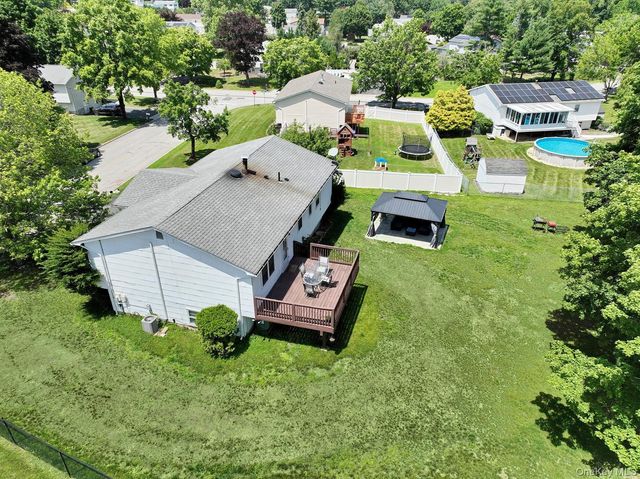 20 Woodridge Drive, Thiells, NY 10984