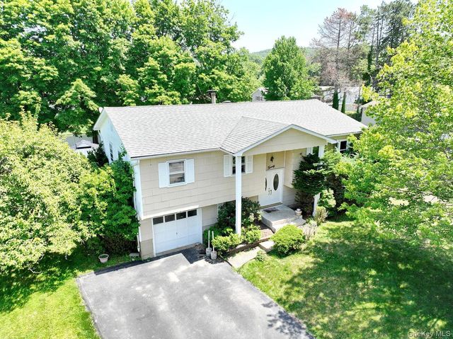 20 Woodridge Drive, Thiells, NY 10984