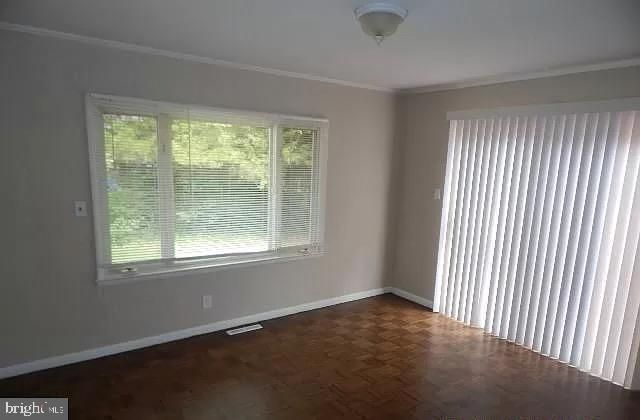 32 KESWICK AVE, Ewing, NJ 08638