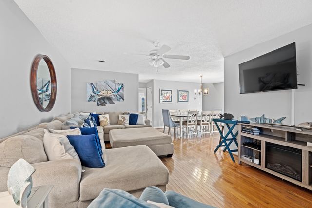 508 21st Ave. N, North Myrtle Beach, SC 29582