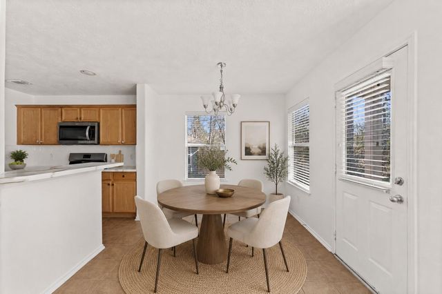6 Druids Glen Place, The Woodlands, TX 77382