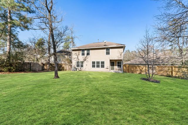 6 Druids Glen Place, The Woodlands, TX 77382