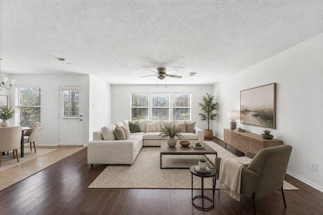 6 Druids Glen Place, The Woodlands, TX 77382
