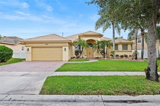 1873 NW 139th Ave, Pembroke Pines, FL 33028