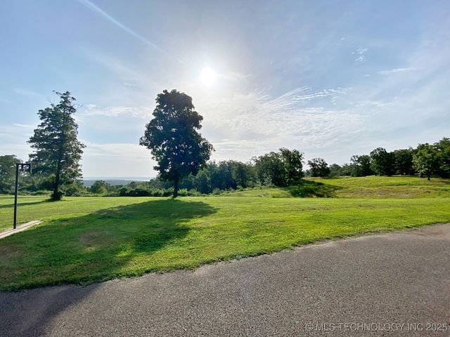 36429 S Cedar Road, Park Hill, OK 74451